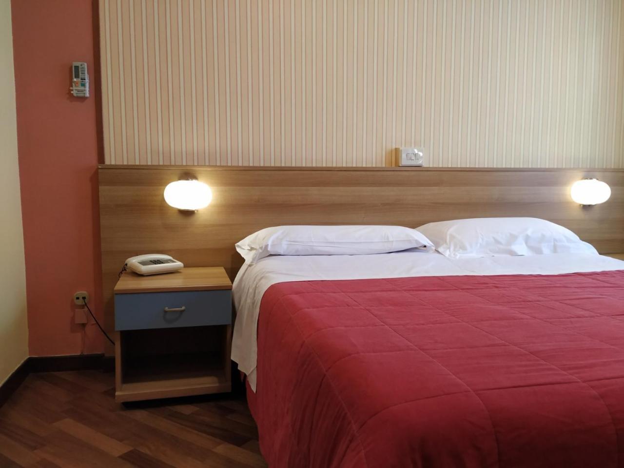 Augusta Albergo B&B Camogli Exterior photo